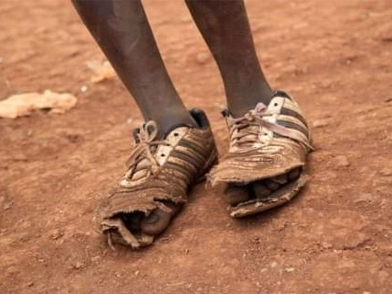 舊鞋! 救命 讓孩子的臉上再次綻放笑容!