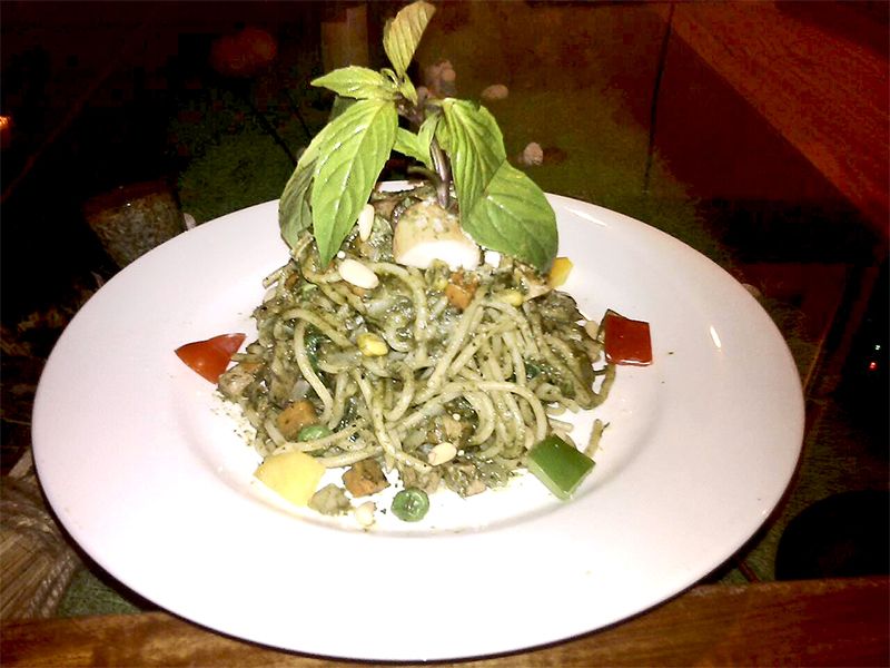 羅勒青醬義大利麵